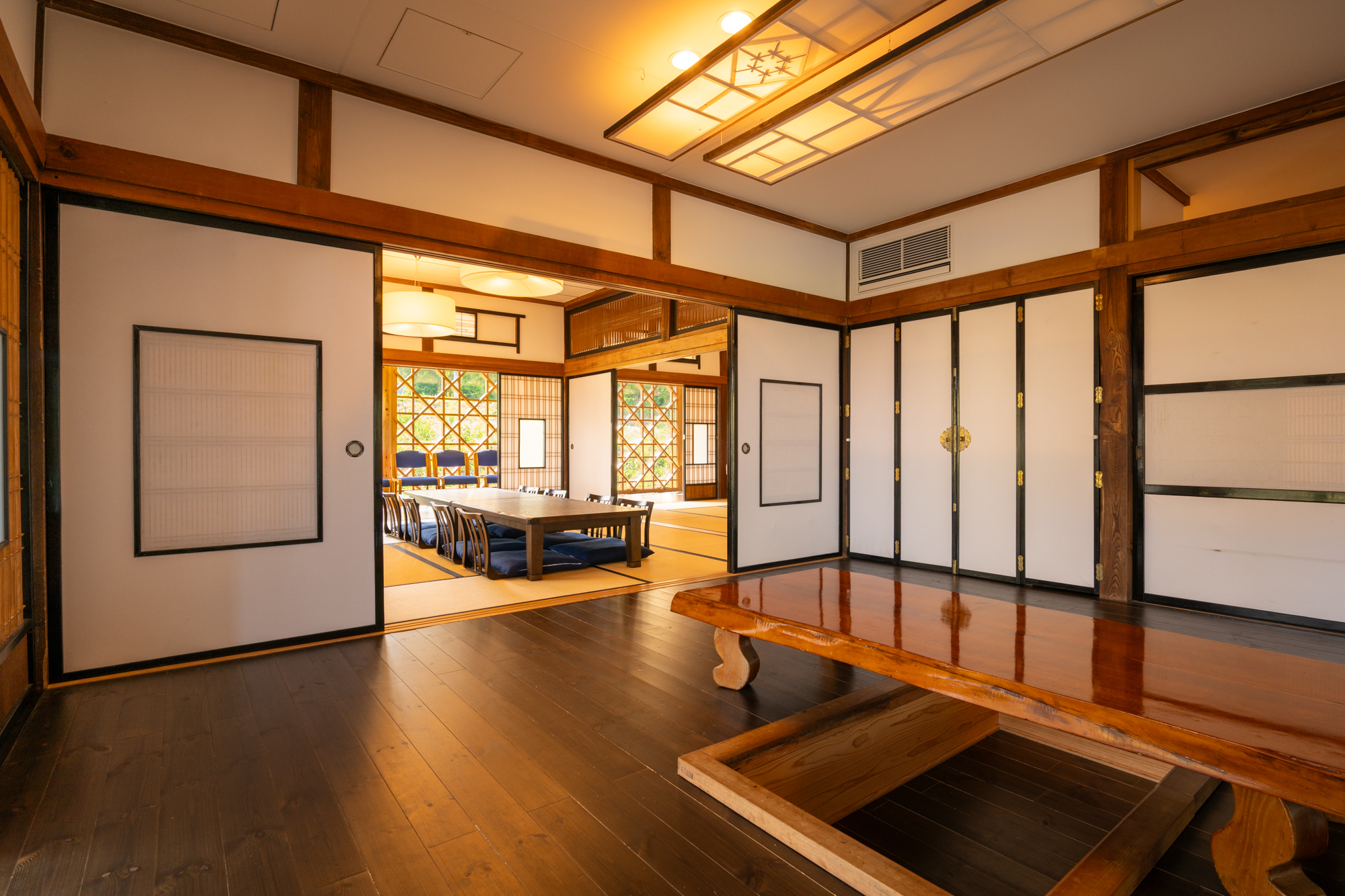 思惟創館の板の間